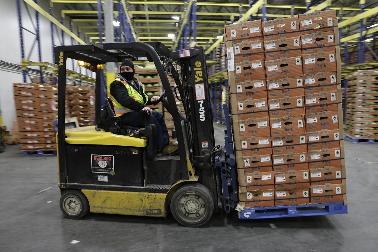 Hiring Forklift Operators in Canada