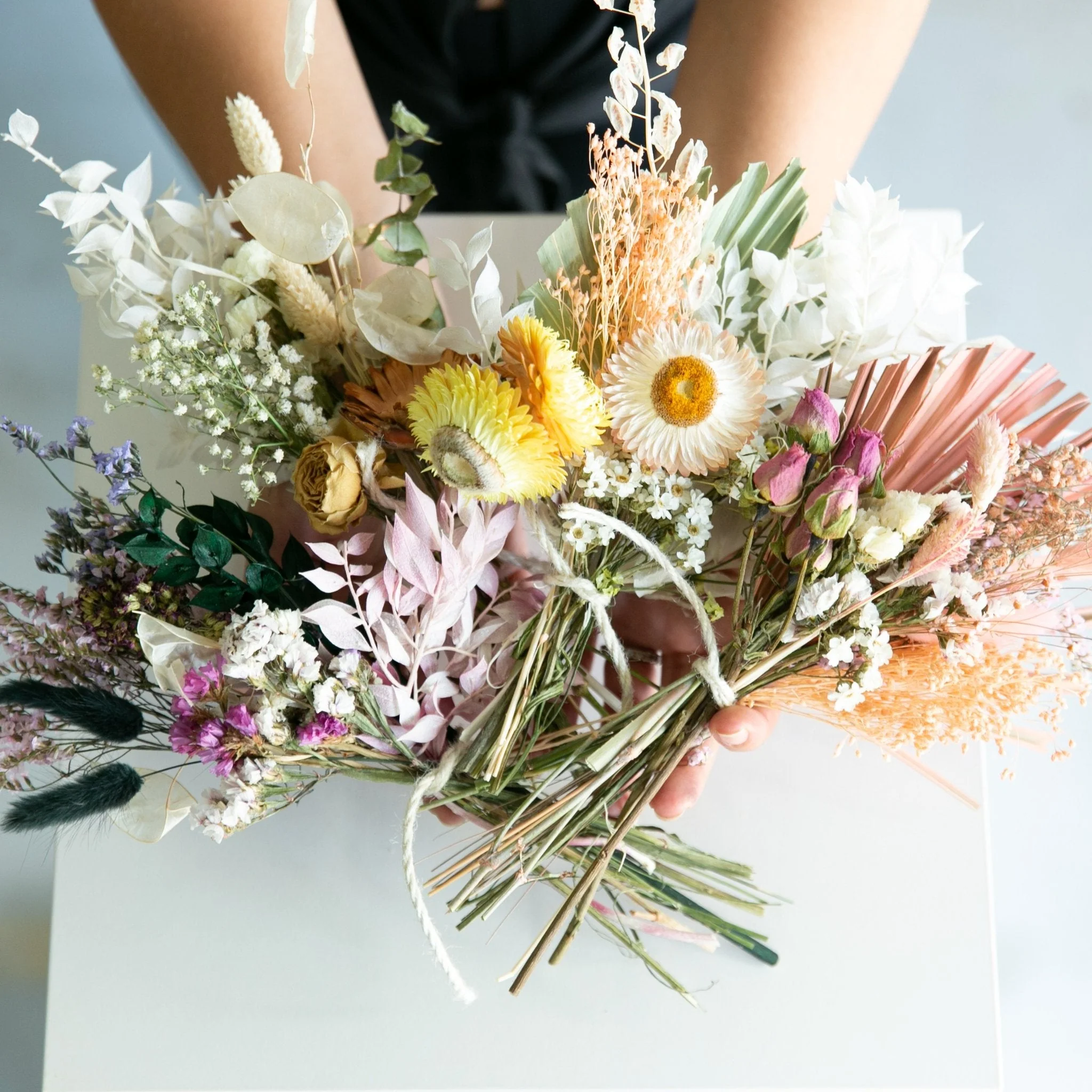 DIY Dried Flower Crafts for Fall Home Decor