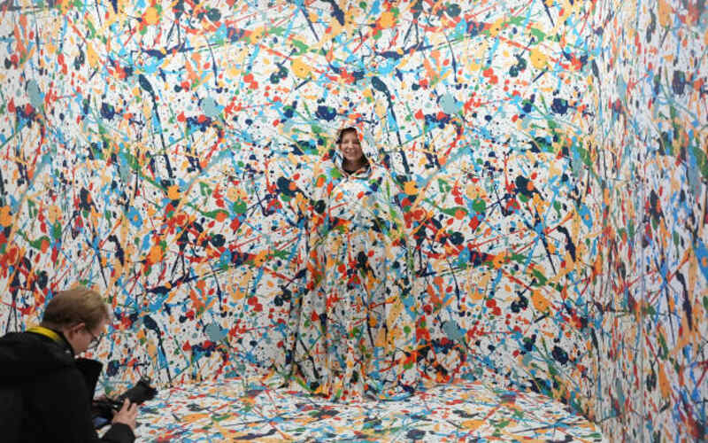 Experience: Inside the Museum of Illusions