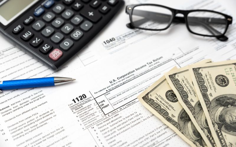 tax consultant